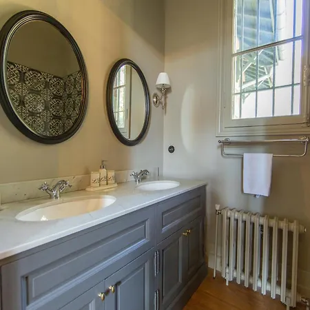 Madeleine En 1ere Ligne Pour 13 Personnes